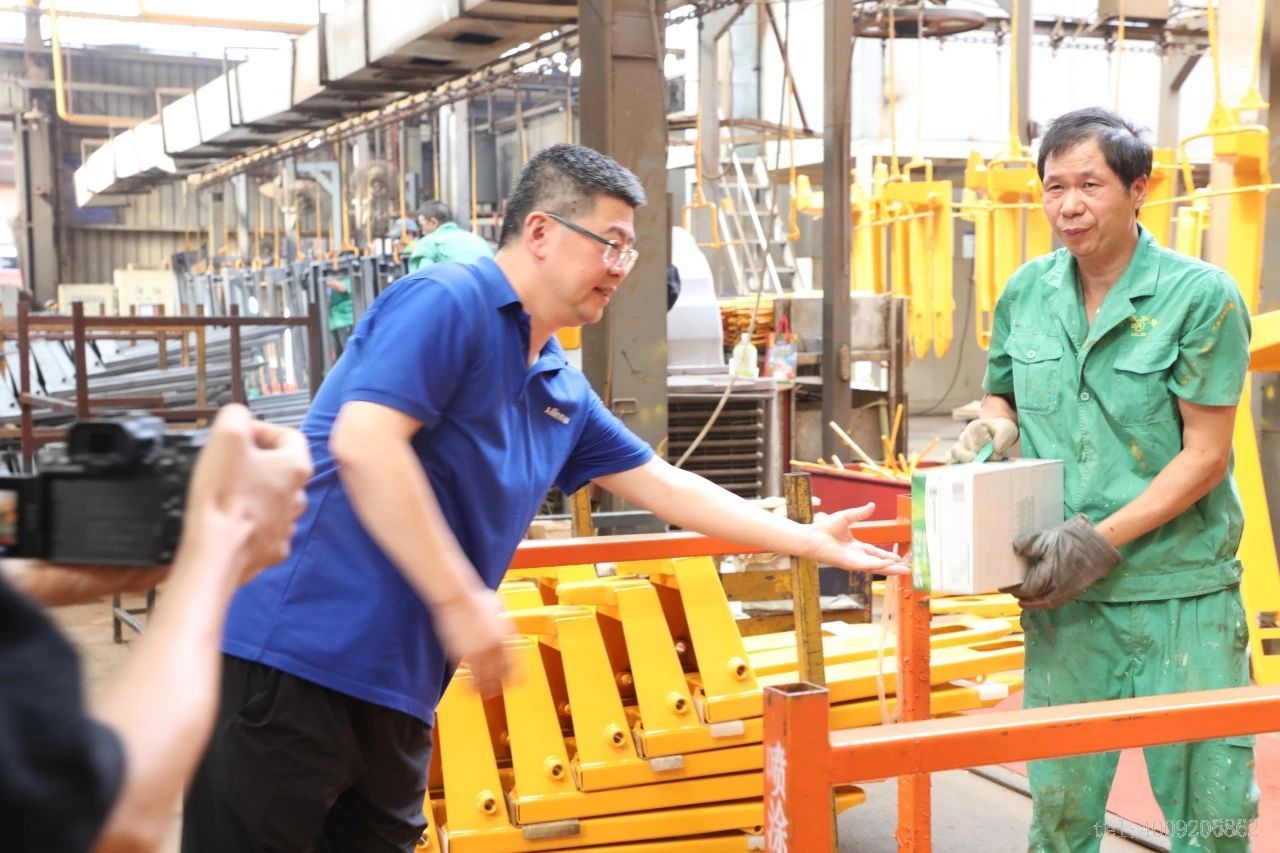 公司領導深入一線慰問員工，傳遞溫暖關懷(圖3)